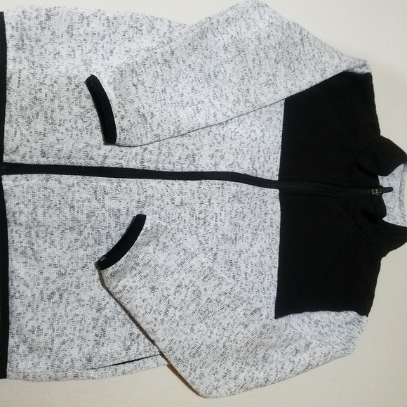 Boy's clothes bundle (7-8) - Picture 6 of 7